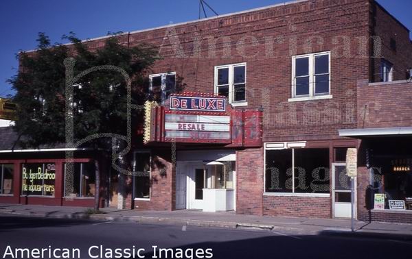 Deluxe Theatre